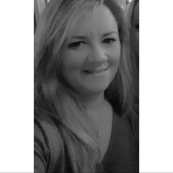 Meet your Posher, Gigi - Picture 3 of 3